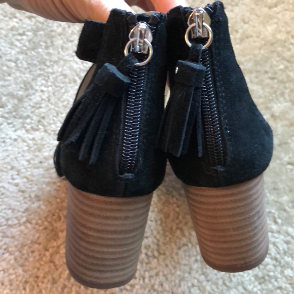 New Reba Quicker black suede tassel sandal shoe zipper size 6 suede block heel - Picture 6 of 7